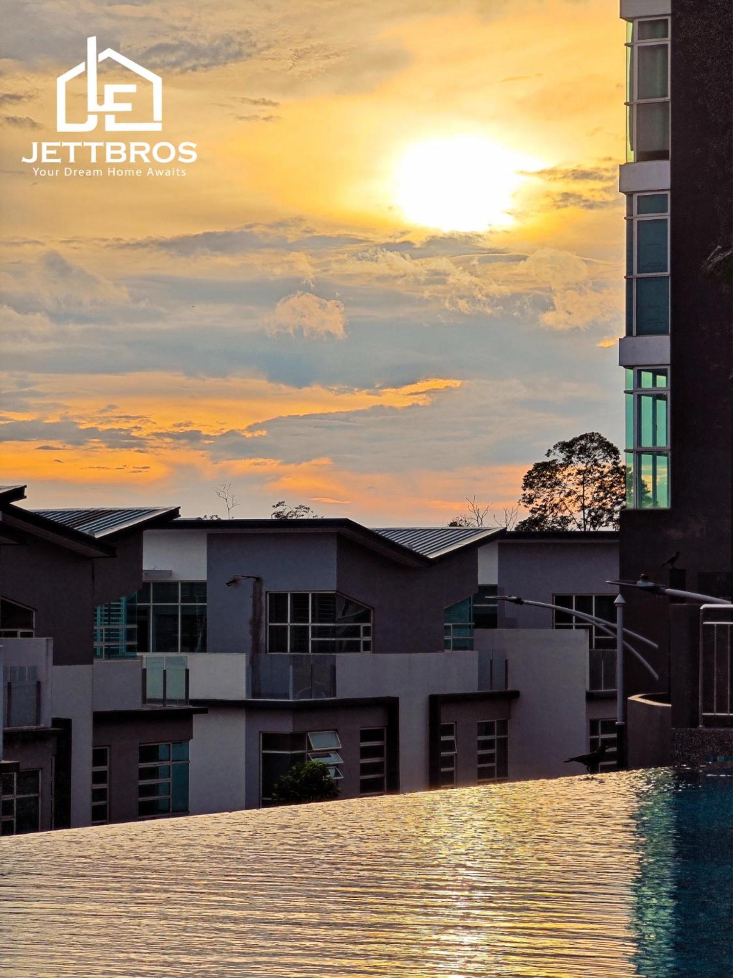 Jettbros D' Paradiso @mount Austin Jb