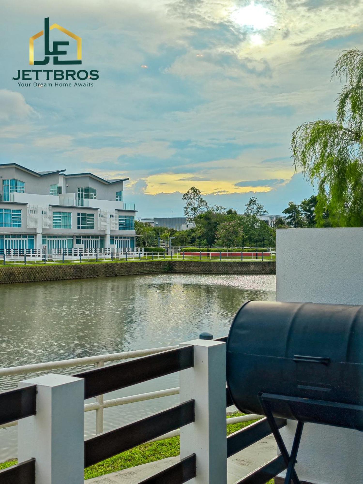 Holiday home Jettbros D' Paradiso @mount Austin Jb